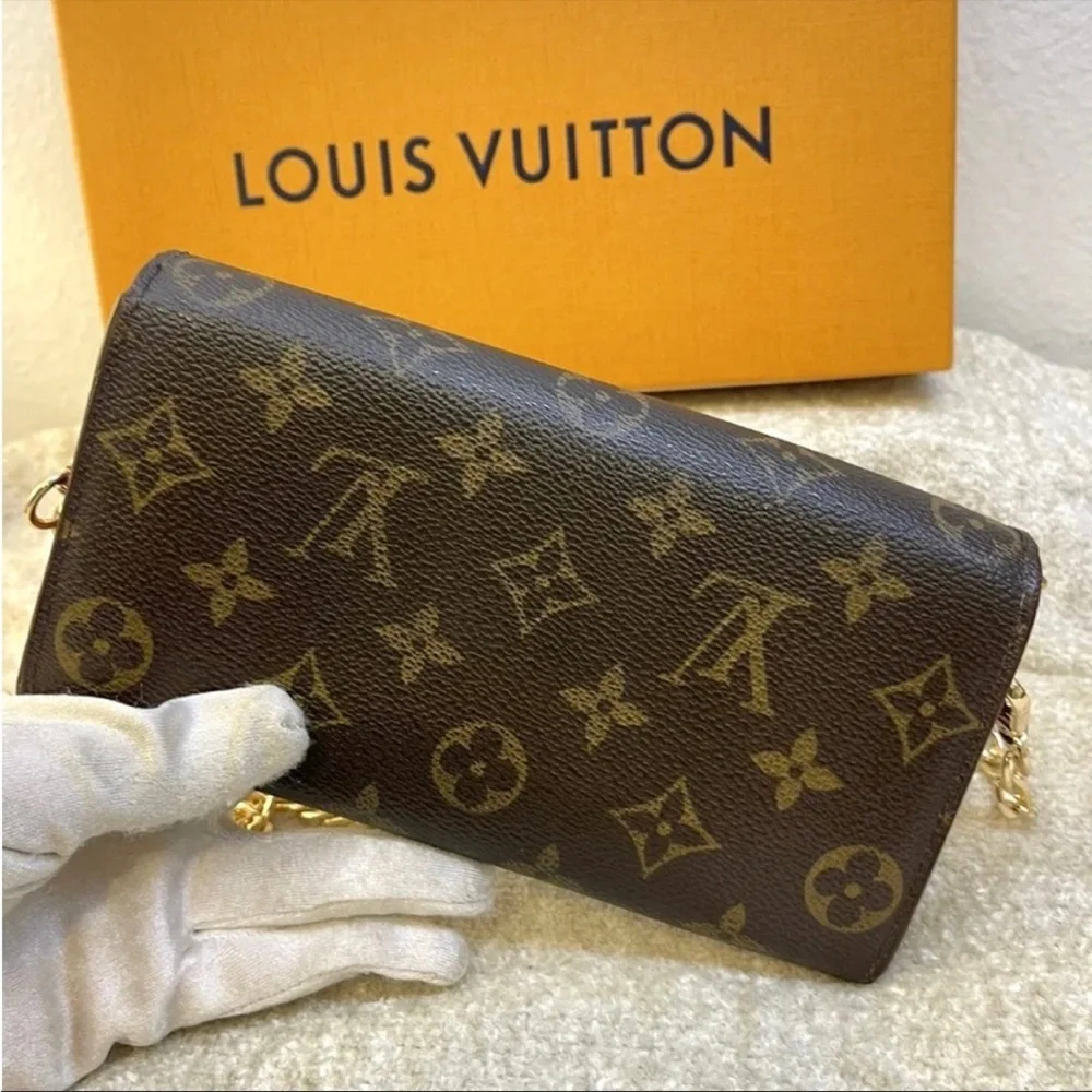 Louis Vuitton Brown Monogram Chain Shoulder Bag with Gold Hardware